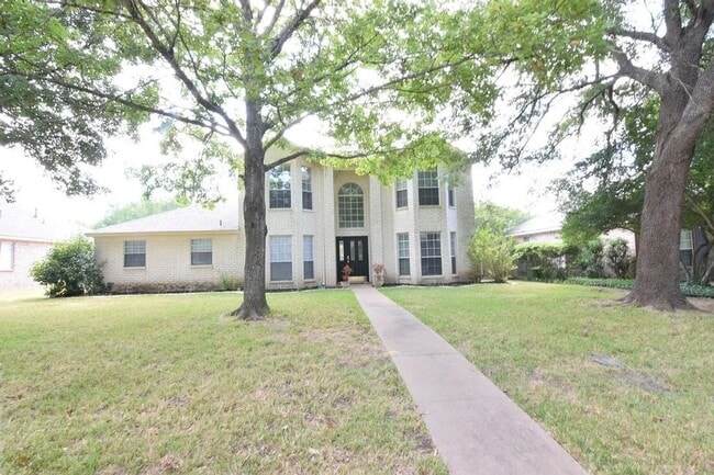 Building Photo - 4721 Stagecoach Trail