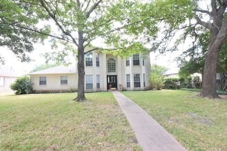 Building Photo - 4721 Stagecoach Trail