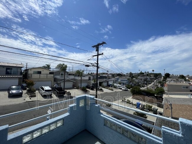 Building Photo - 1719 Van Horne Ln