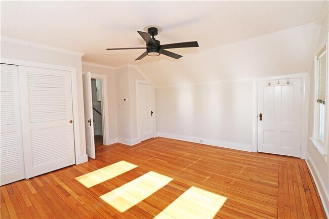 Building Photo - 65 Friendship St