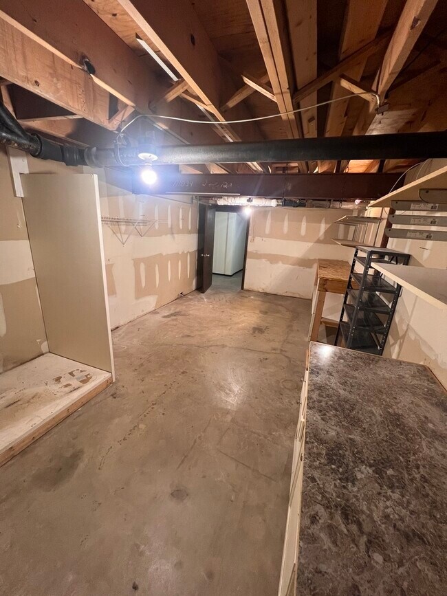 Building Photo - 9375 Hamilton Ct