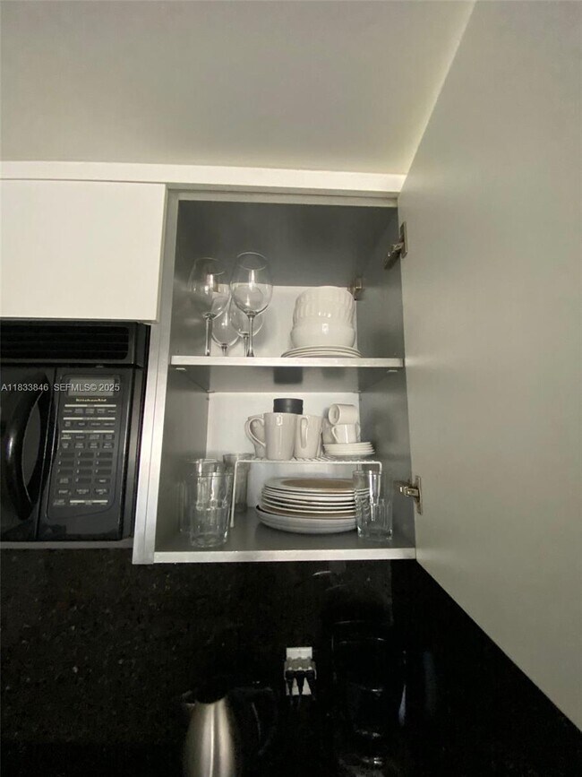 Building Photo - 1850 S Ocean Dr