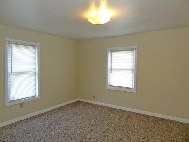 Building Photo - 2726 Stewartstown Rd
