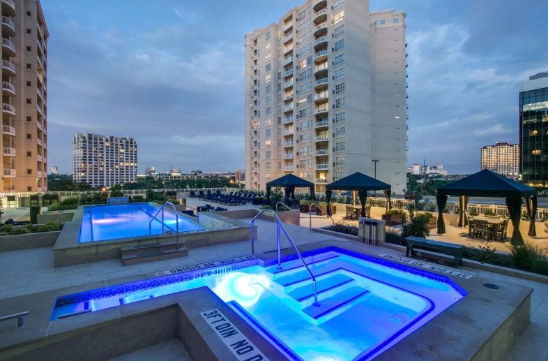 Building Photo - 3225 Turtle Creek Blvd