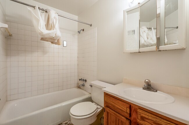 Building Photo - 1839 Biltmore St NW