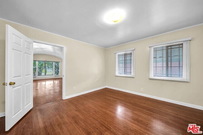 Building Photo - 359 S Highland Ave