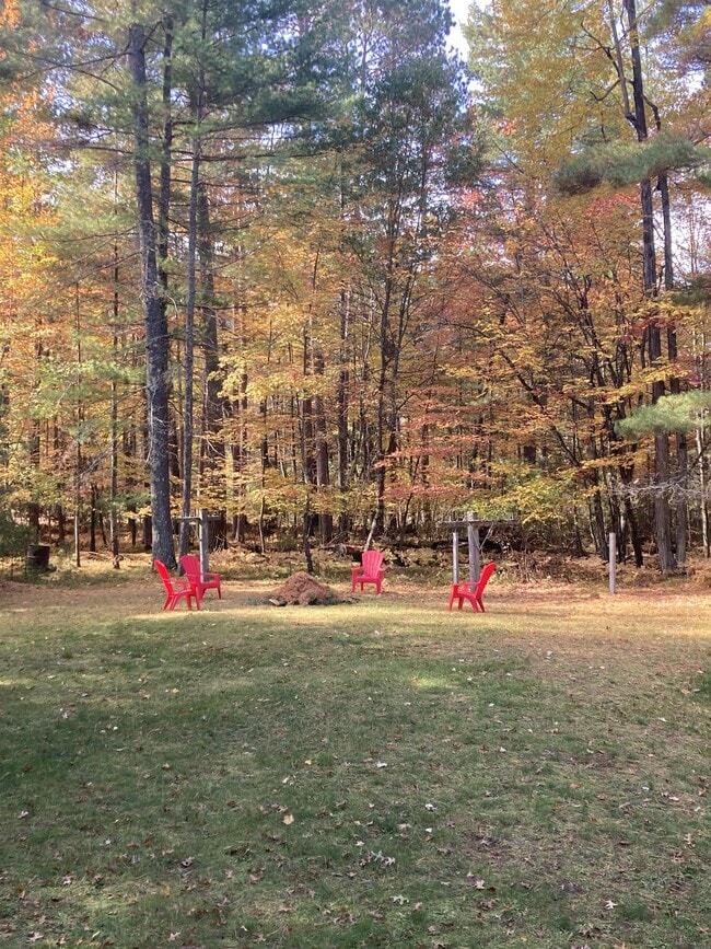 Building Photo - 9485 Country Club Rd