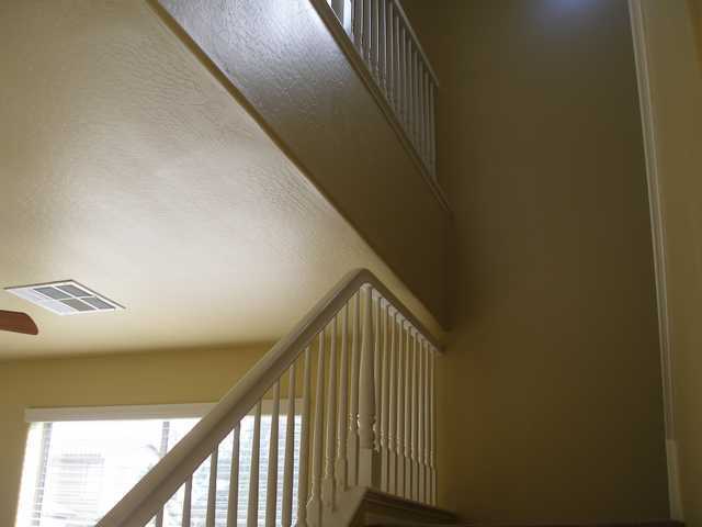 Building Photo - 4 Bed 2.5 Bath Home! Beautiful Kitchen! Gr...