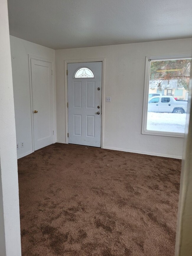 Building Photo - 1/2 OFF JUNE RENT - House in Ephrata