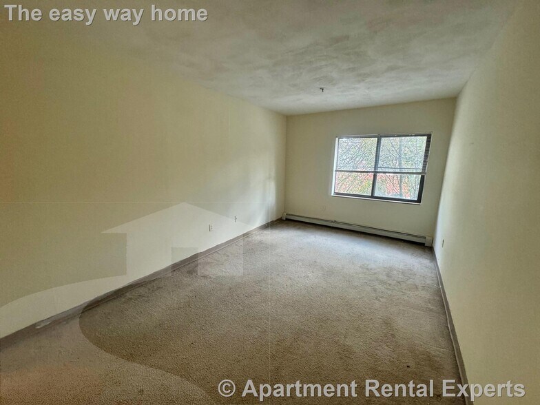 Building Photo - 373 Highland Ave