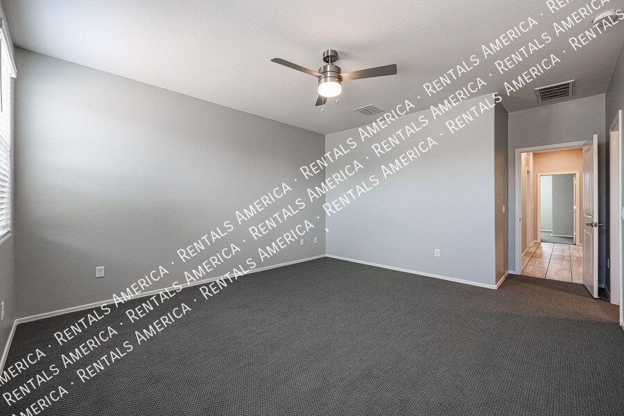 Building Photo - 1548 E Chaparral Pl