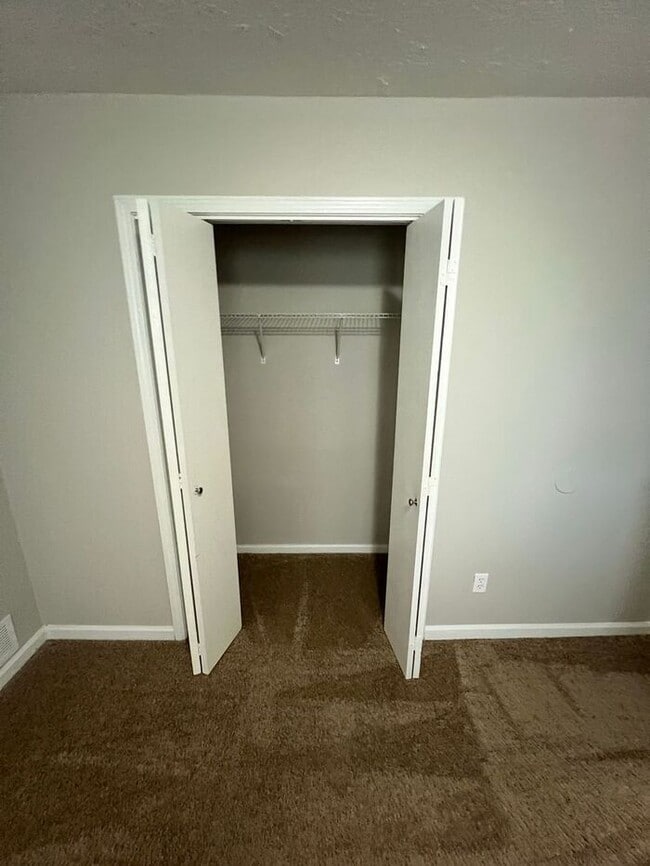 Building Photo - Ready Now!!! 2 bedroom 1.5 bath townhome off of Lenora Church Rd.!!