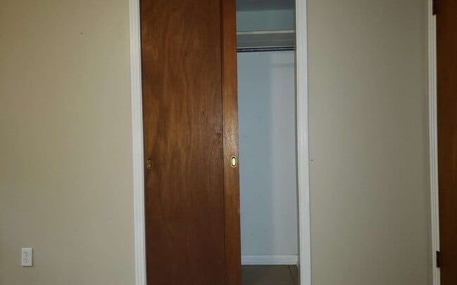 Building Photo - 506 SW Tularosa Ln