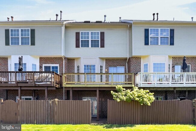 Building Photo - 6126 Madison Crest Ct
