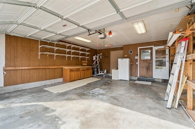 Building Photo - 11805 Ashford Dr