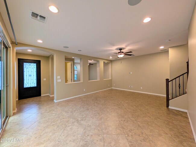 Building Photo - 923 S Osborn Ln