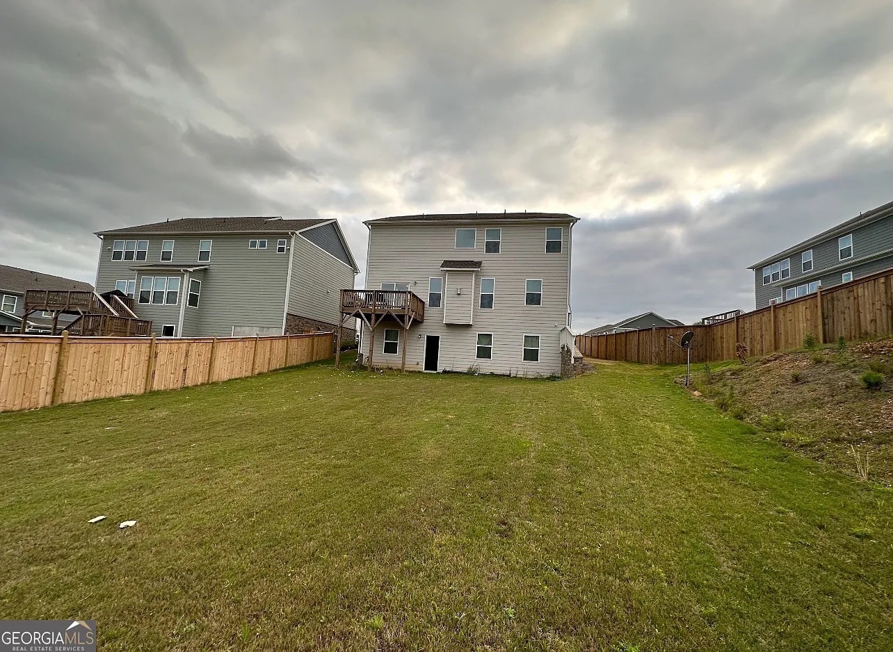 Building Photo - Room in House on Benjamin Dr