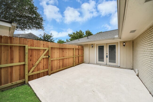 Building Photo - 3419 Norris Dr
