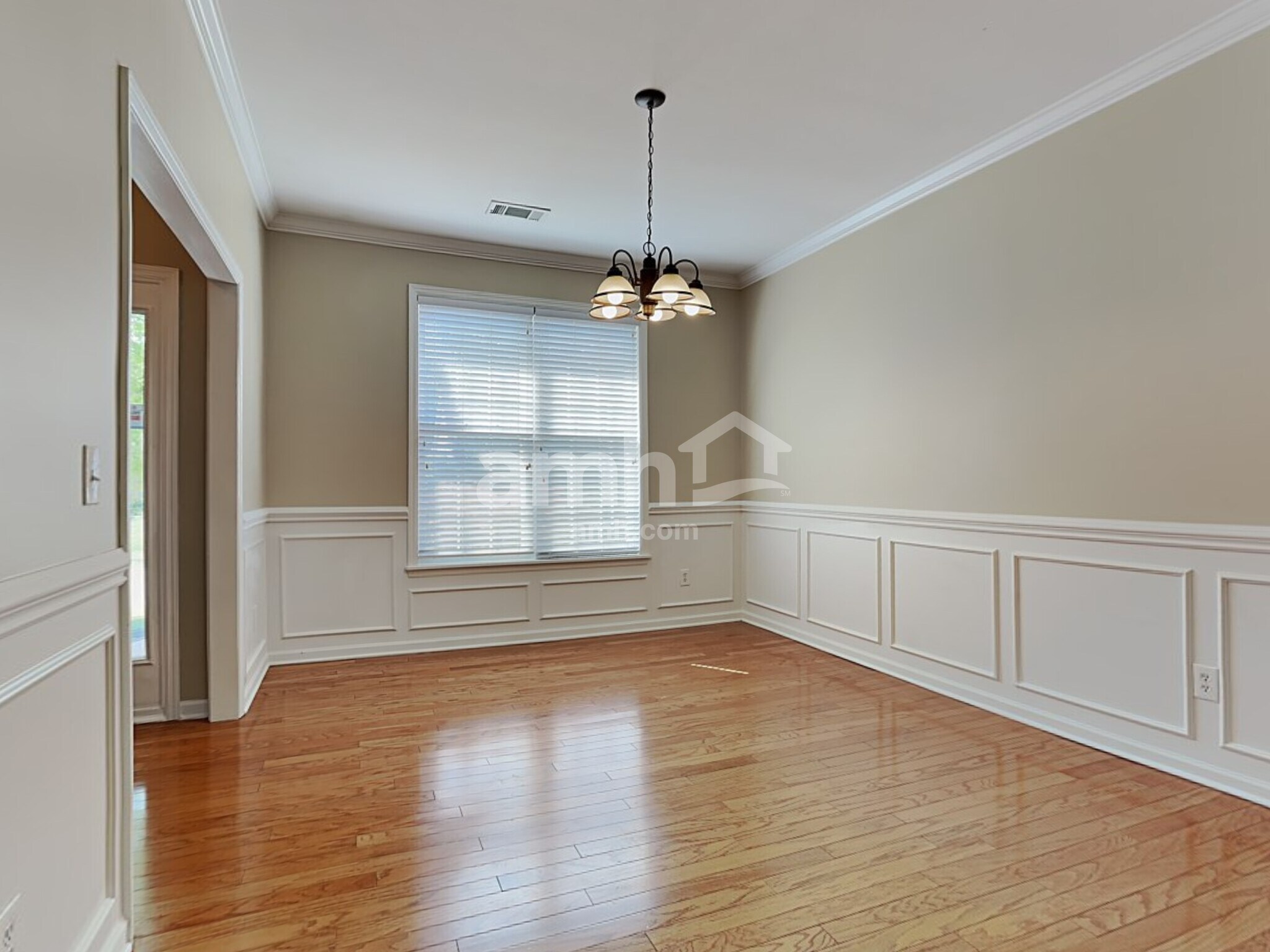 Building Photo - 1520 Paxton Dr