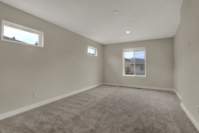 Building Photo - 3780 Venice Grove