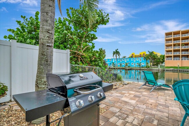 Building Photo - 11420 1st St E