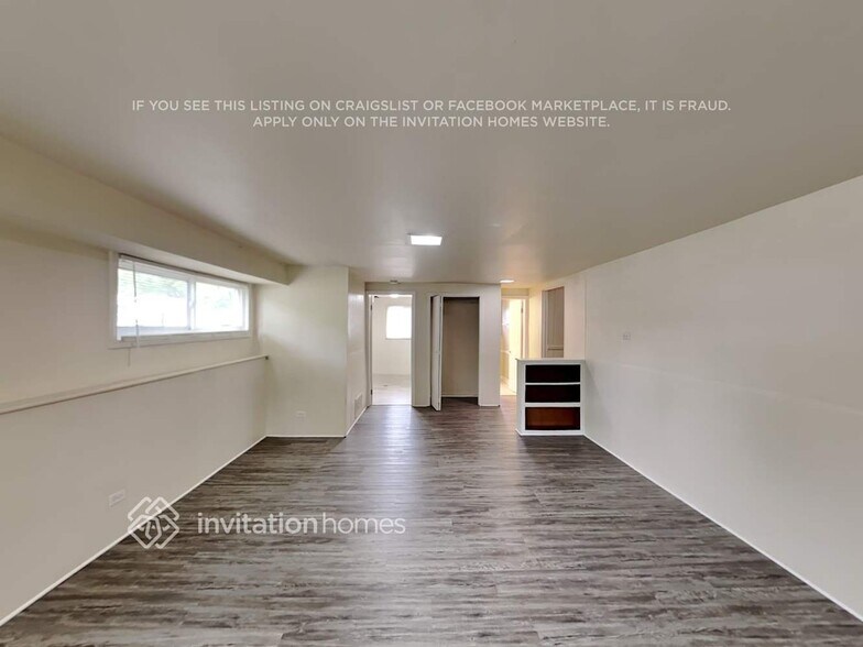 Building Photo - 513 N Addison Rd