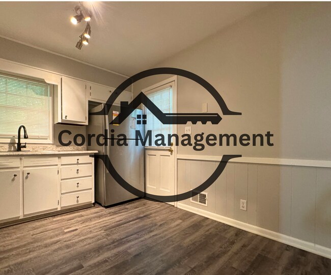 Building Photo - 3 Bedroom Home in Decatur on Malibu with B...