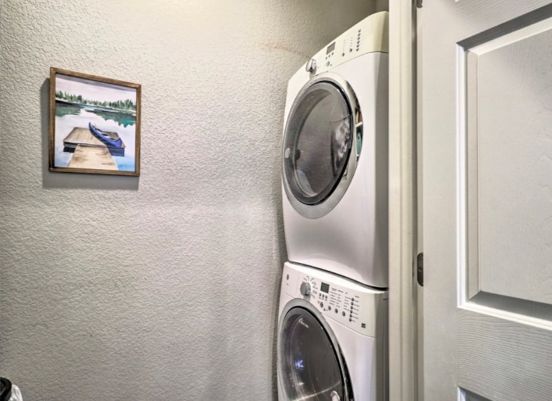 Building Photo - 20986 Waterside Dr