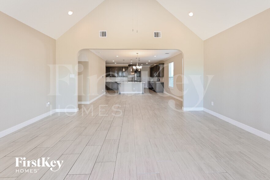 Building Photo - 215 Brazos Dr