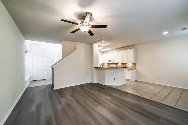 Building Photo - 246 W Stedhill Loop