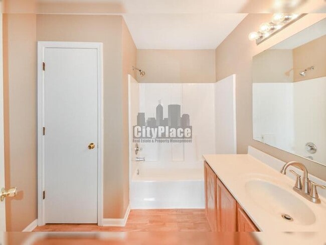 Building Photo - 4324 Blue Spruce Ct