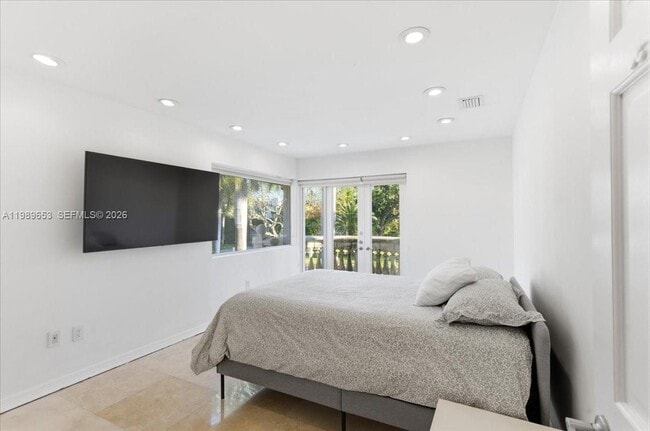 Building Photo - 1249 Biscaya Dr