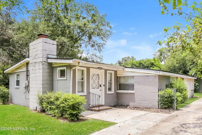 Building Photo - 10410 Wooster Dr