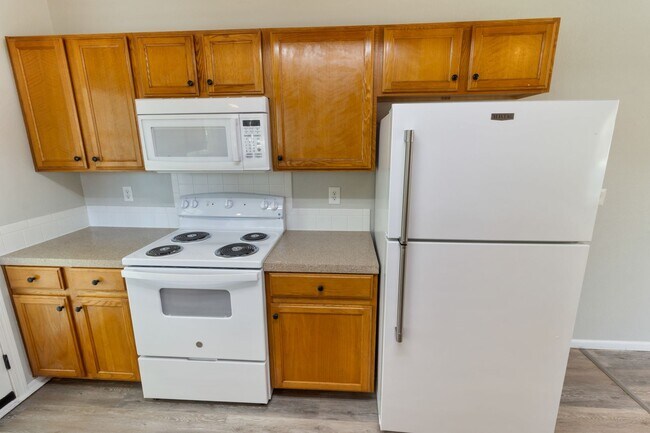 Building Photo - 2488 Sapphire St