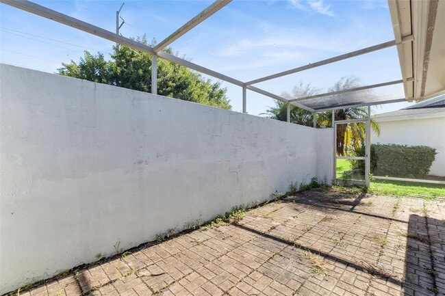 Building Photo - 4456 Great Lakes Dr N