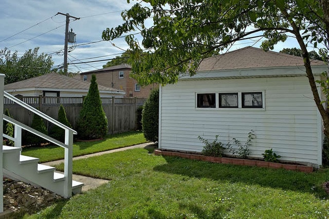 Building Photo - 2140 Dobson St
