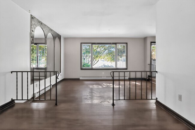 Building Photo - 203 Sumner Ave