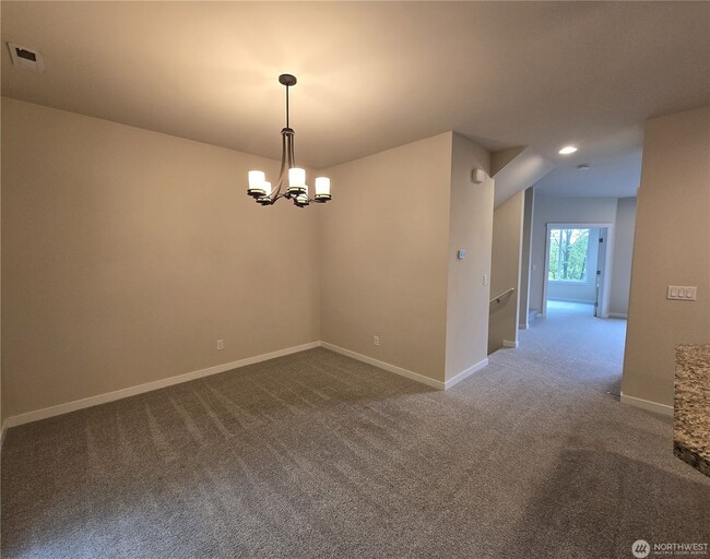 Building Photo - 3Bd/2.5Ba Newcastle Townhouse