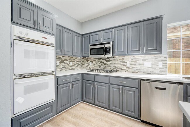 Building Photo - 6563 Needham Ln