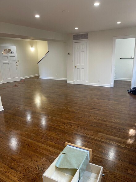 Building Photo - 12244 Magnolia Blvd