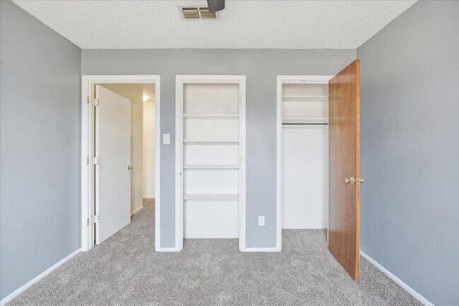 Building Photo - 608 N Colton Ave