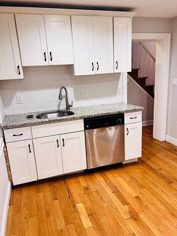 Building Photo - 3 Saint James Pl