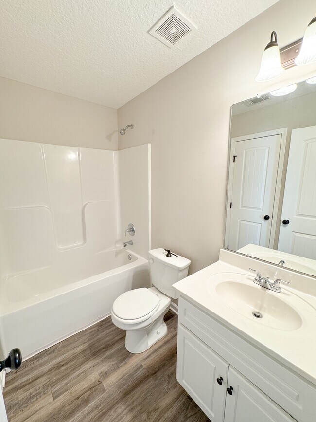 Building Photo - 519 Deerchase Ct