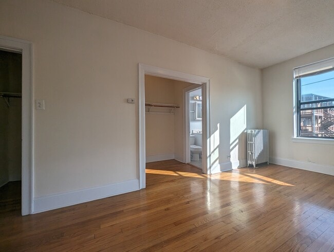 Building Photo - 2737 N Spaulding Ave