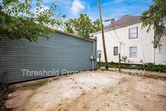 Building Photo - 865 Old Leonard Ave