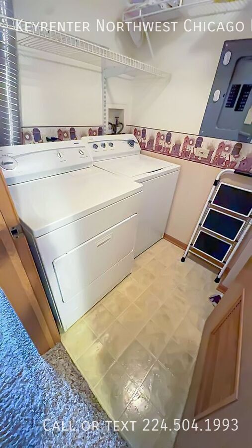 Building Photo - 490 Westwood Ct