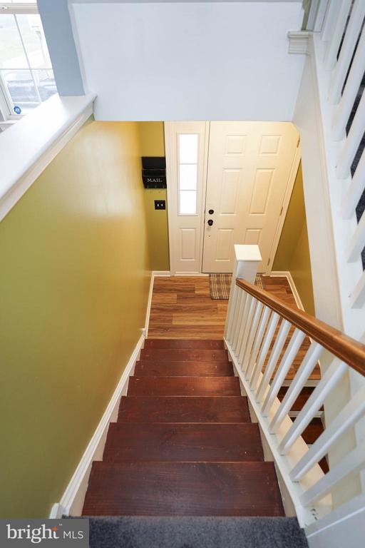 Building Photo - 641 Rosemary Dr