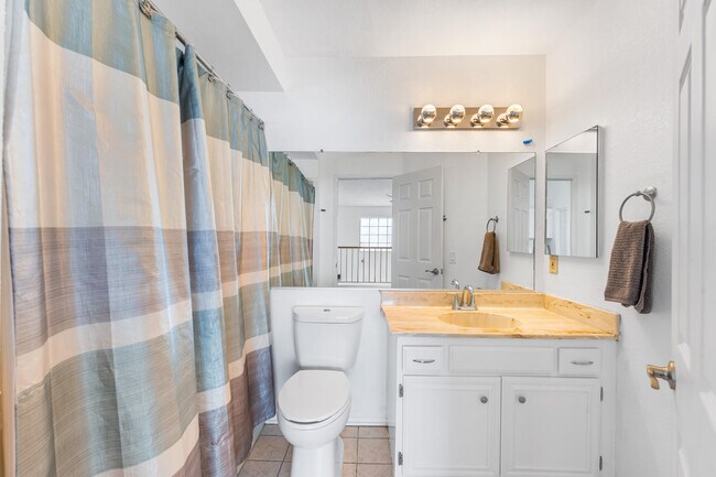 Building Photo - 42851 Lemonwood Dr