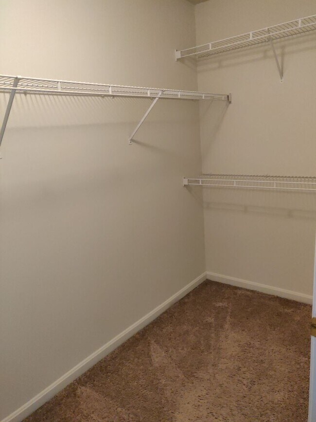 Building Photo - Charming 2 Bedroom/ 1 Bathroom Condo in Parkville, MD!