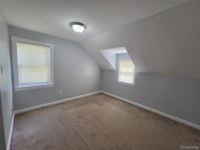 Building Photo - 1031 Arthur Ave